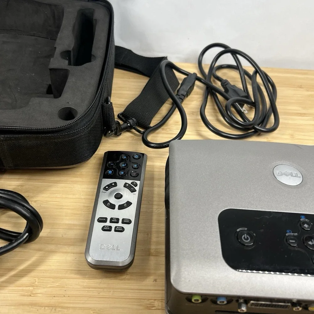 Dell 3400MP DLP Multimedia Projector w/ Remote Case Cables Tested Working
